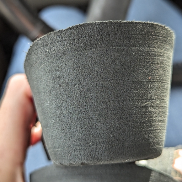 Teva flip flops like new size 8 - Picture 11 of 13